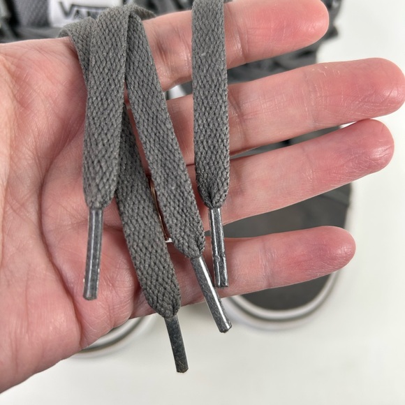 VANS Mens Shoes Size 12 Old Skool Gray & White Suede Canvas Skateboarding - Picture 4 of 16